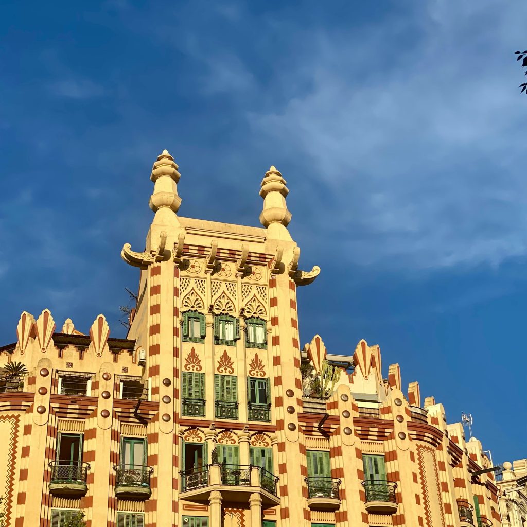 palais guell a barcelone
