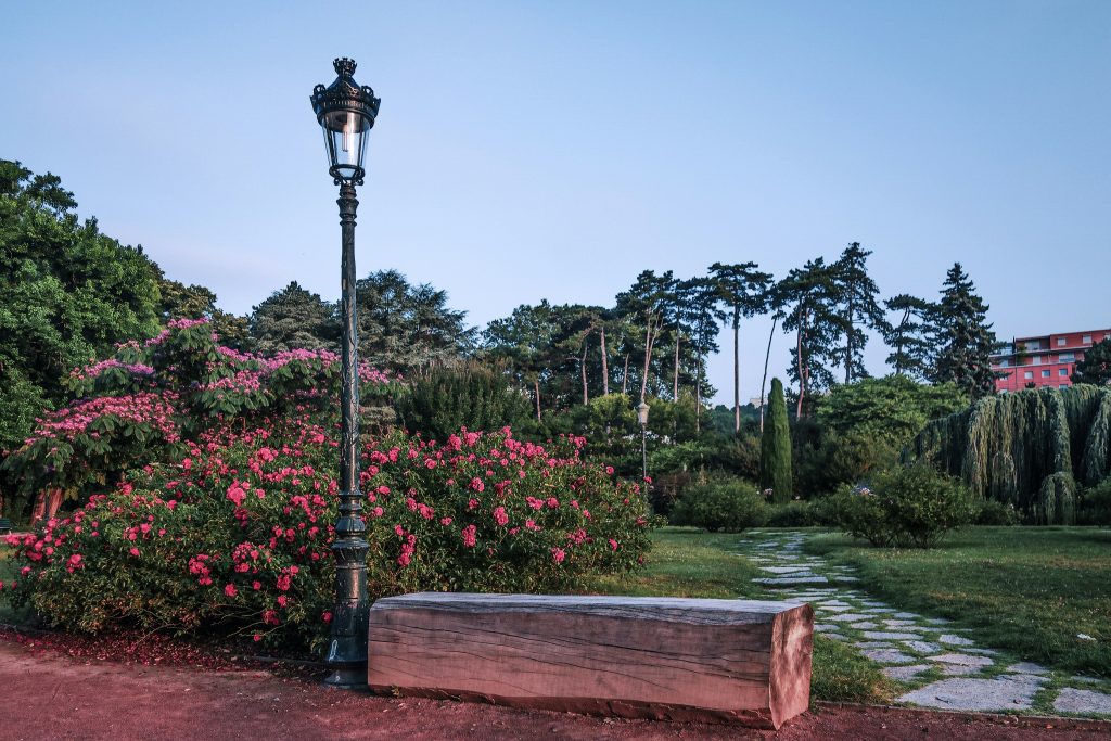 parc de cervantes avec des fleurs